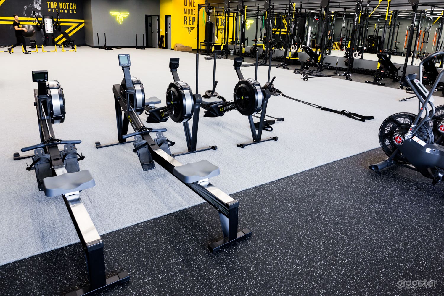 Gym studio/fitness center/studio Photo 2