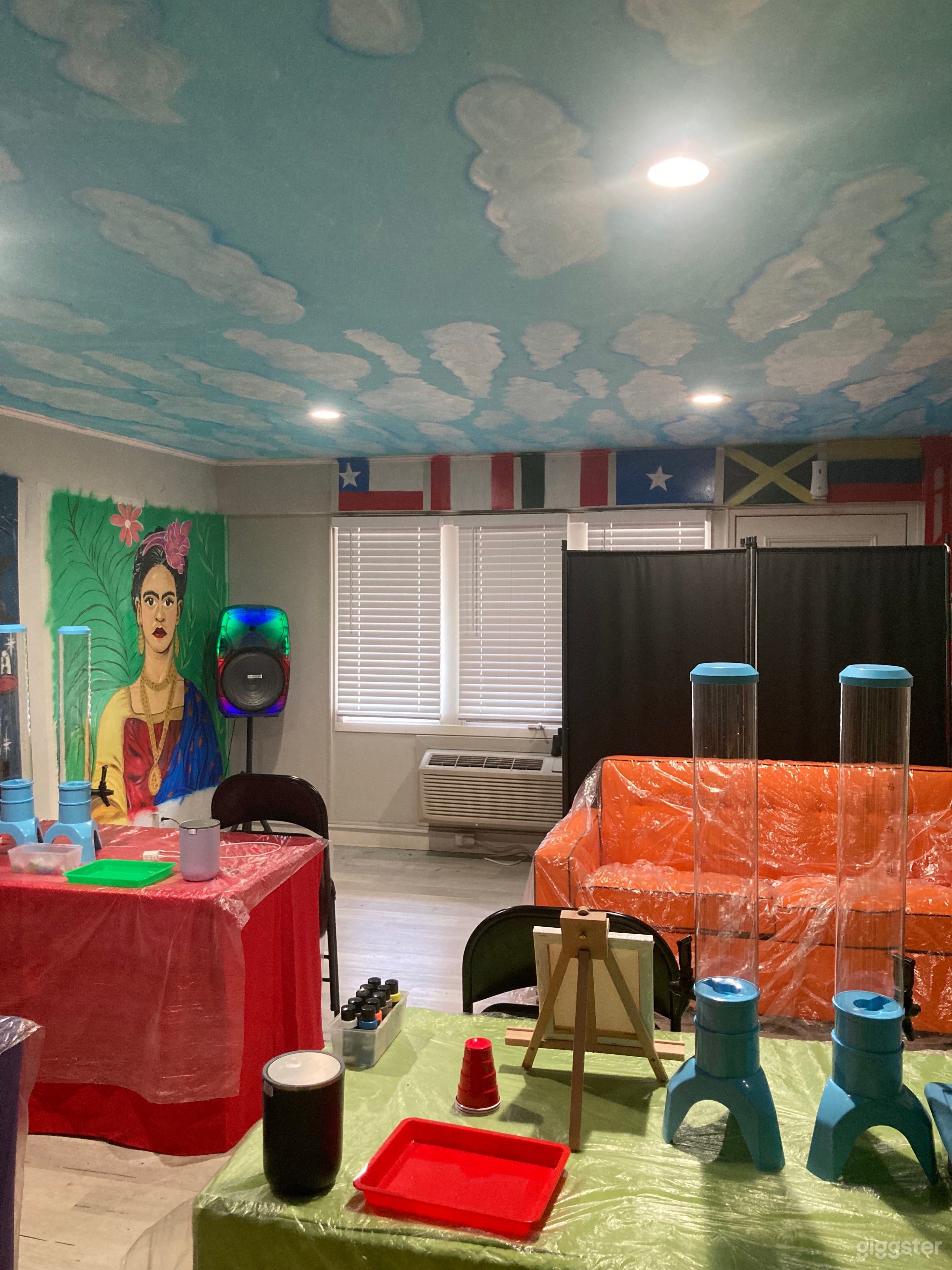 Immersive Mural Art Studio Loft near Downtown Photo 3