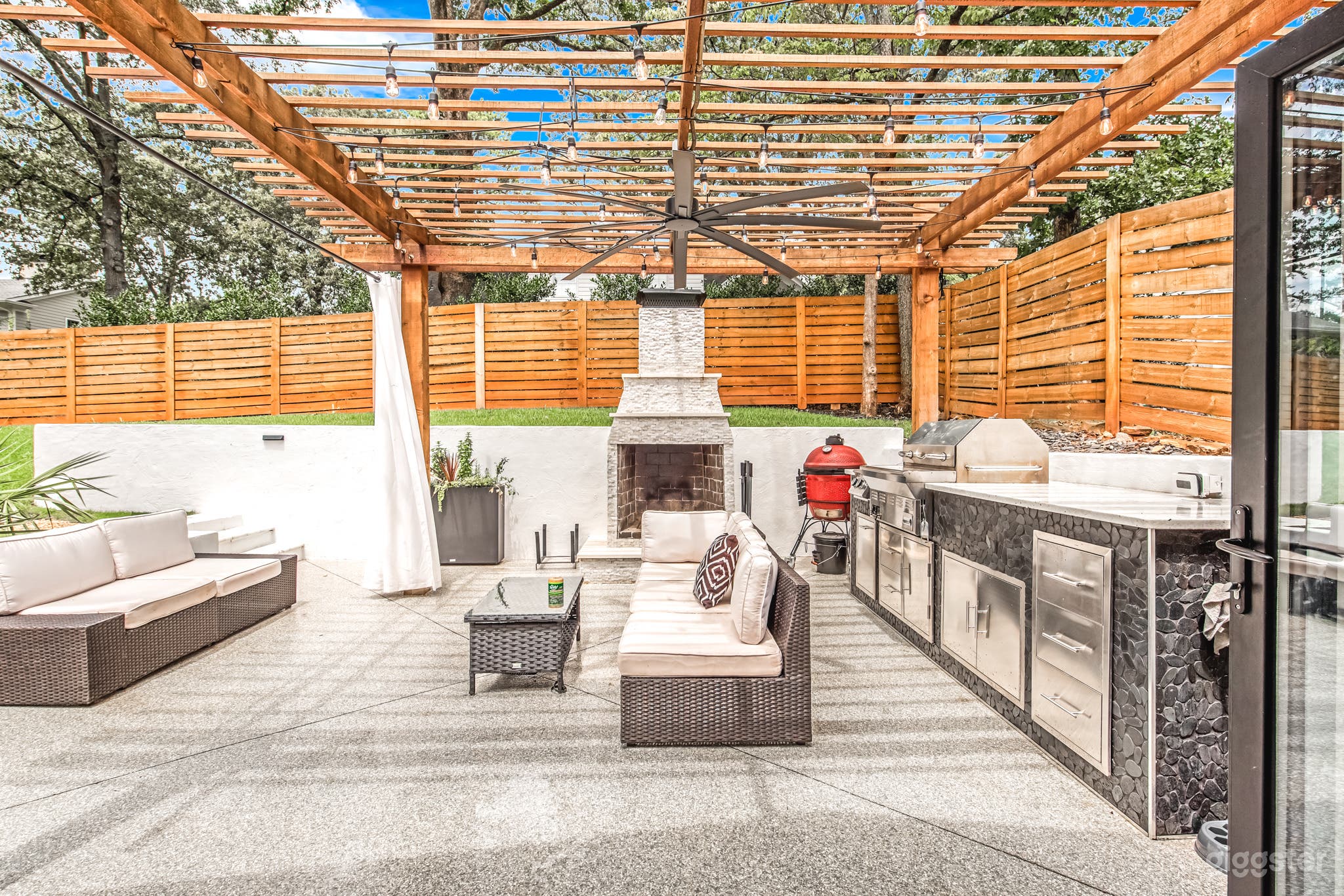 Modern White Brick Home with Outdoor Pool Oasis Photo 3