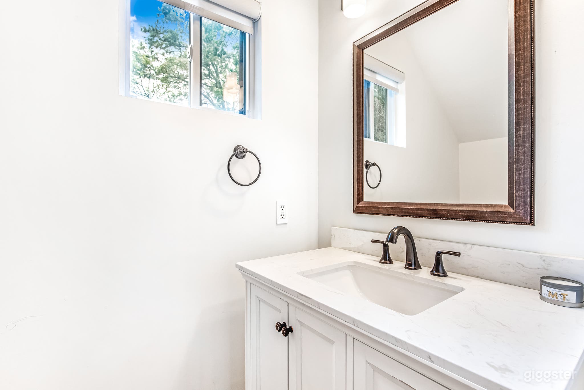 Modern White Brick Home with Outdoor Pool Oasis Photo 2