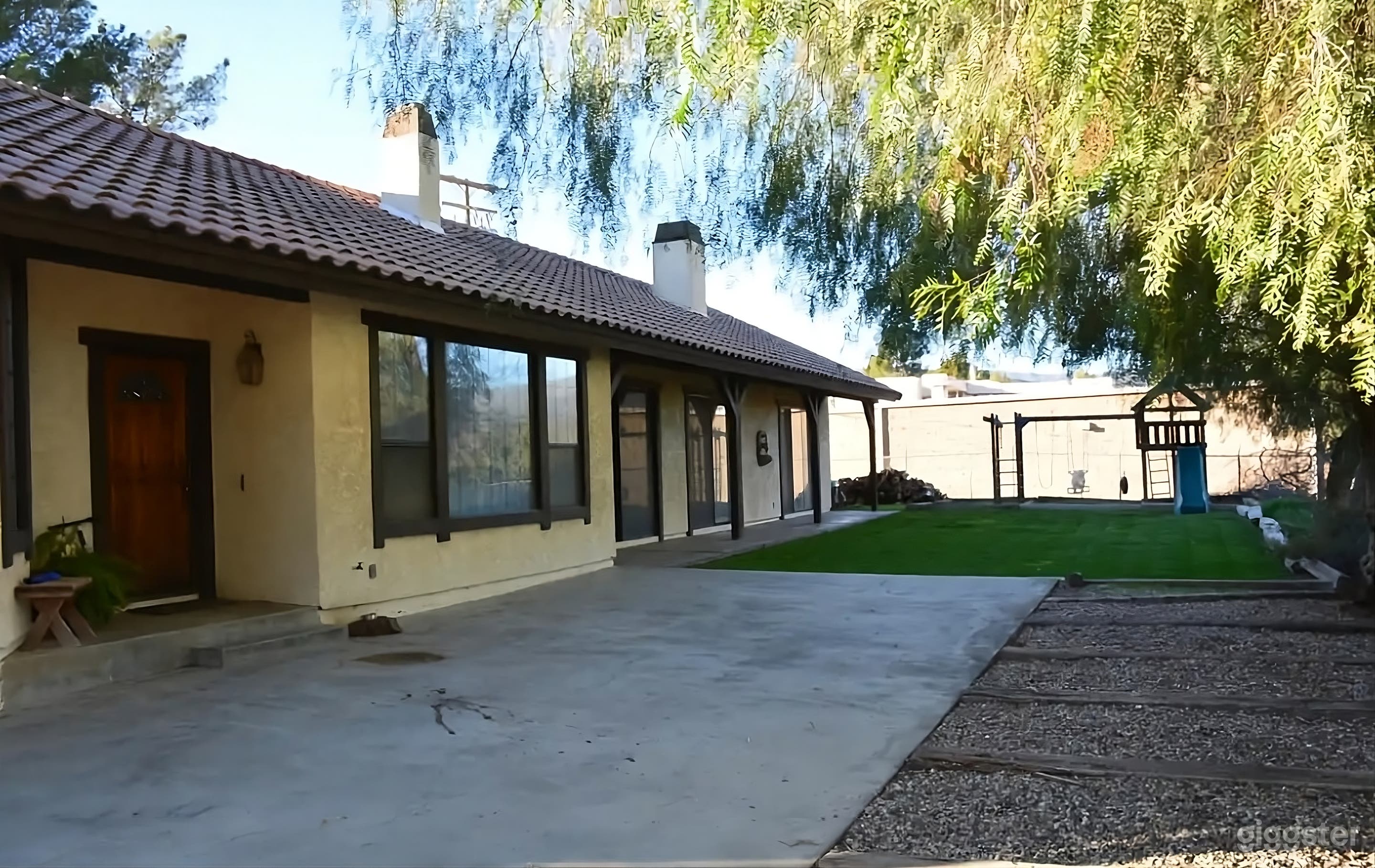 Rural Charm Backyard Photo 4