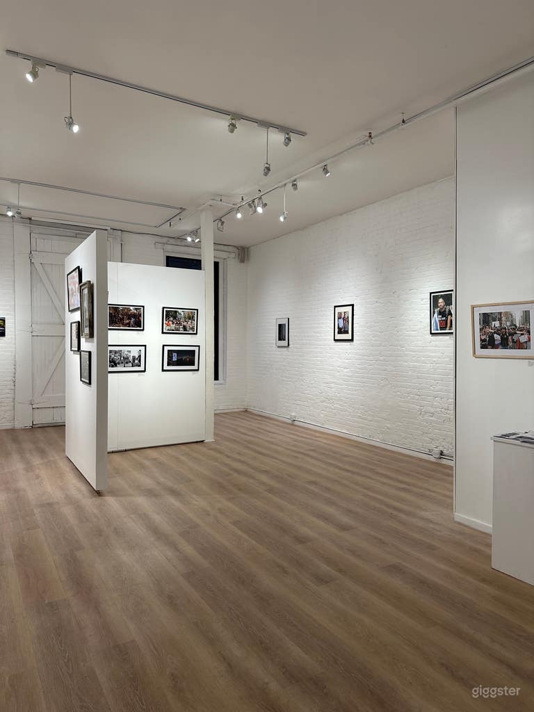  An elegant corner of the gallery highlighting flexible wall space ideal for curated presentations. The minimalist design and even lighting allow artworks and installations to stand out beautifully. 