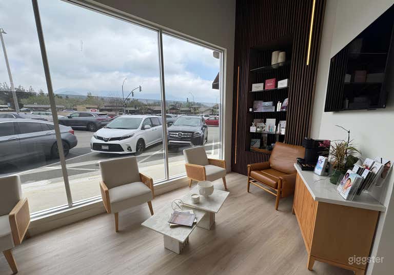  Elegant Hospital Lobby 