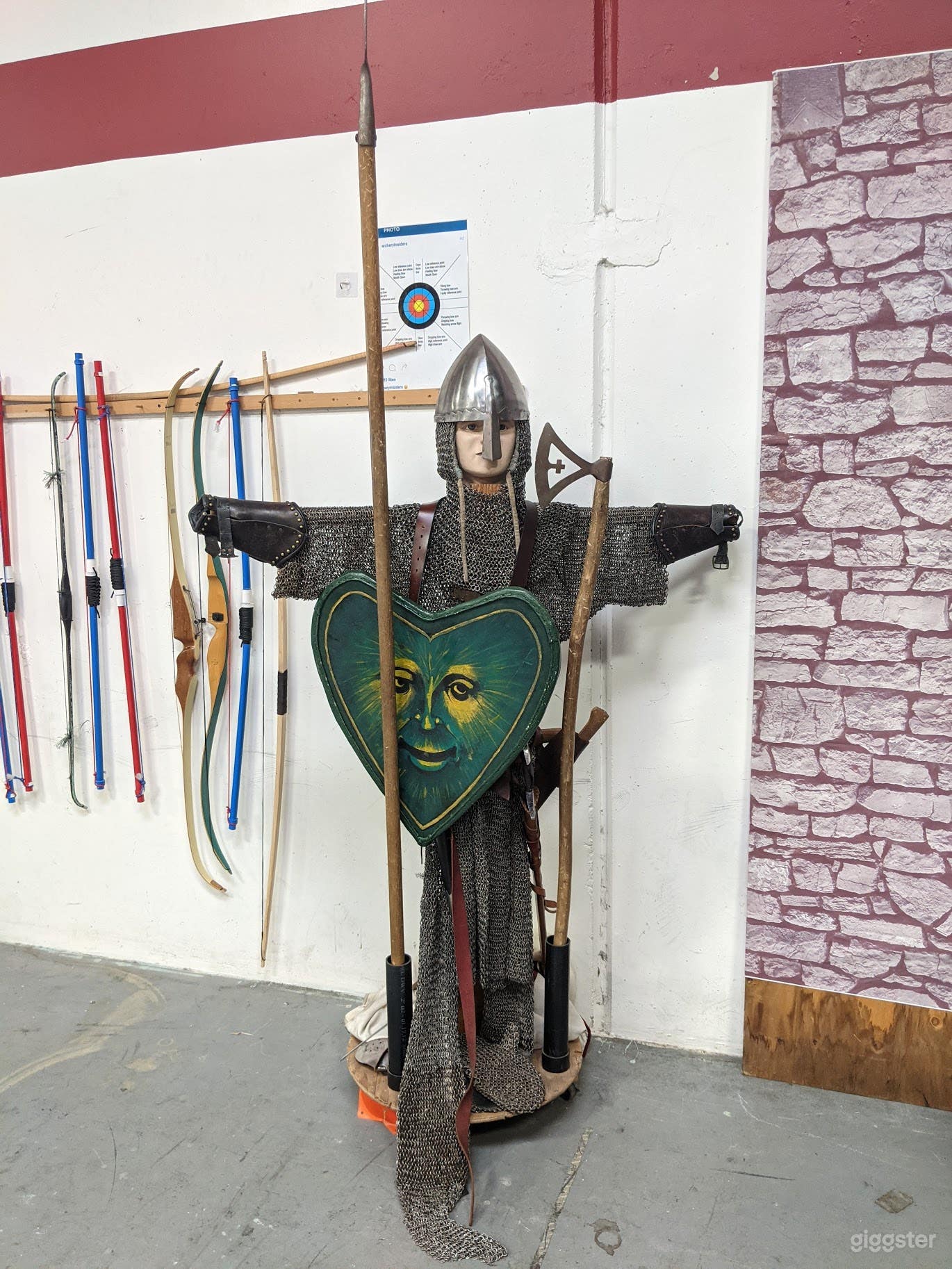 This style of chainmail was used by vikings, crusaders and even into the early 15th century. Parts of this kind of armour can be seen in the production The King.