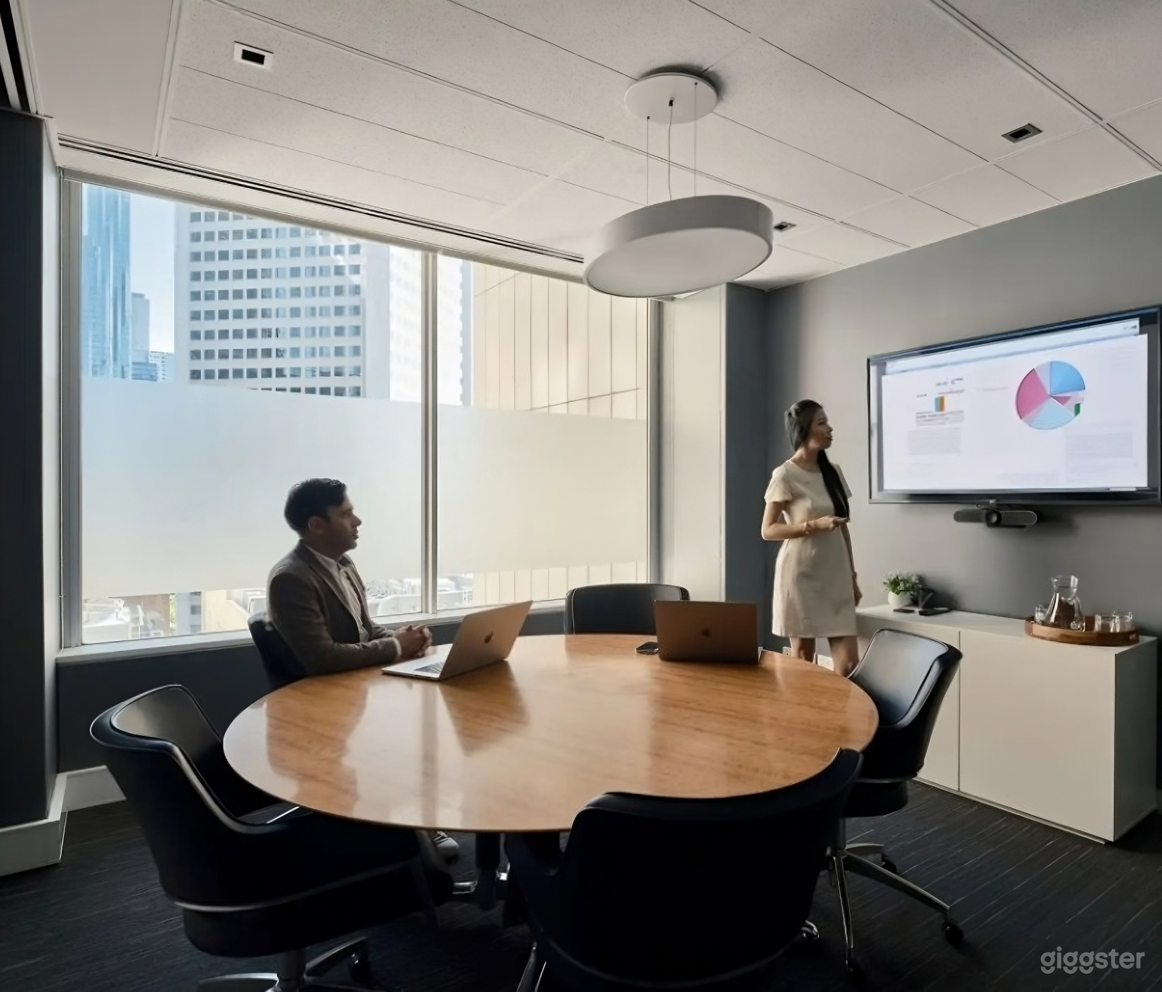 Olympus | Meeting Room for 6 person Photo 2