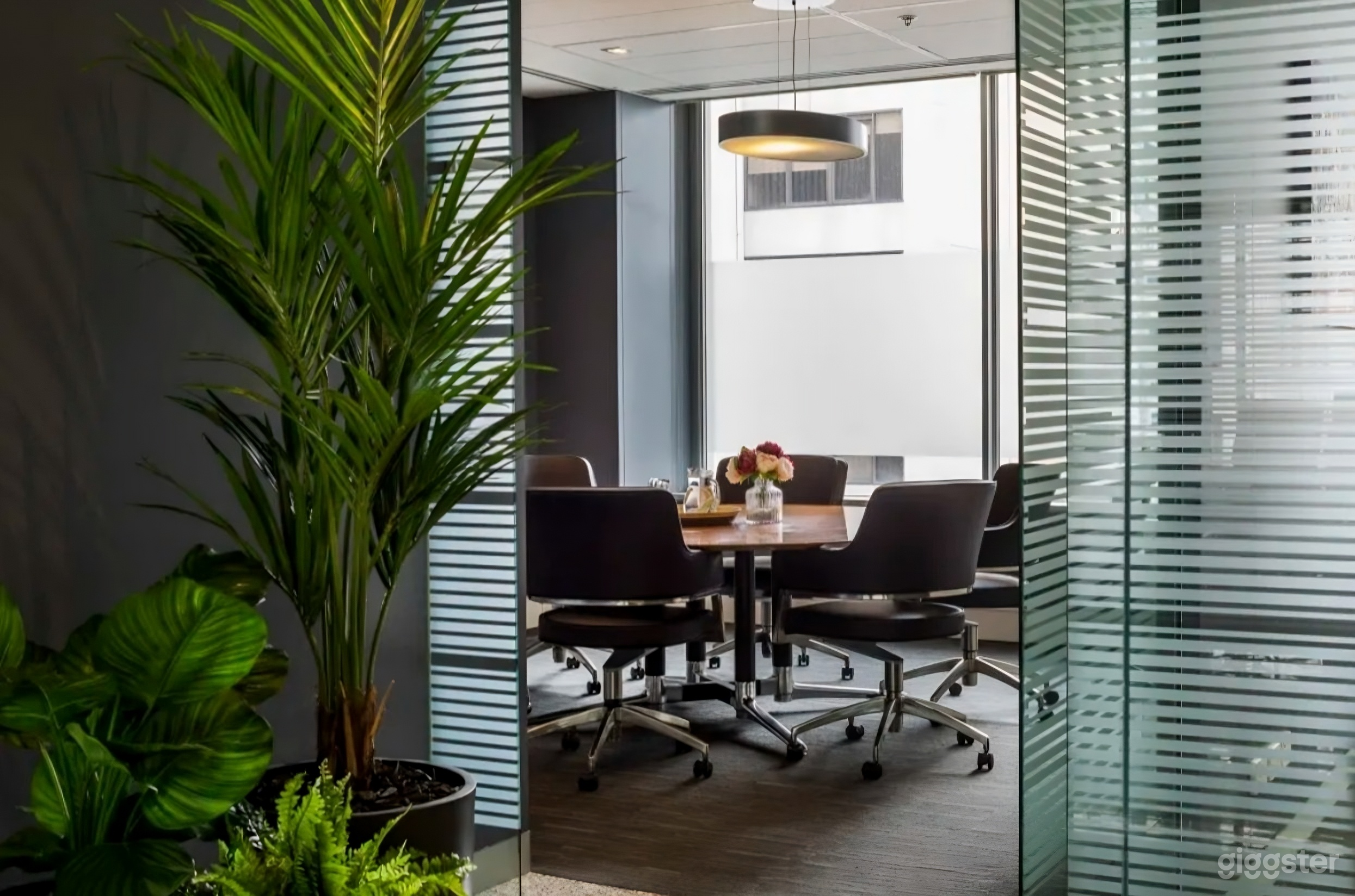 Olympus | Meeting Room for 6 person Photo 4