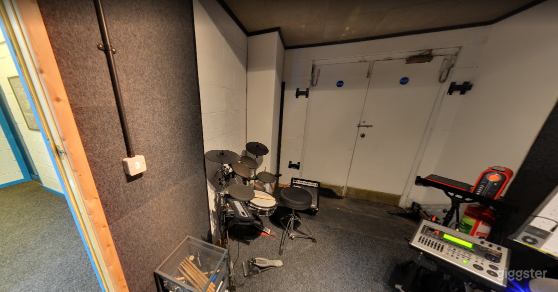 Music Room 9 in Birmingham Photo 3