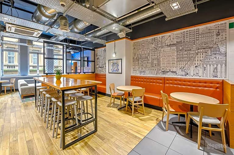  Spacious Reception Area for Filming   