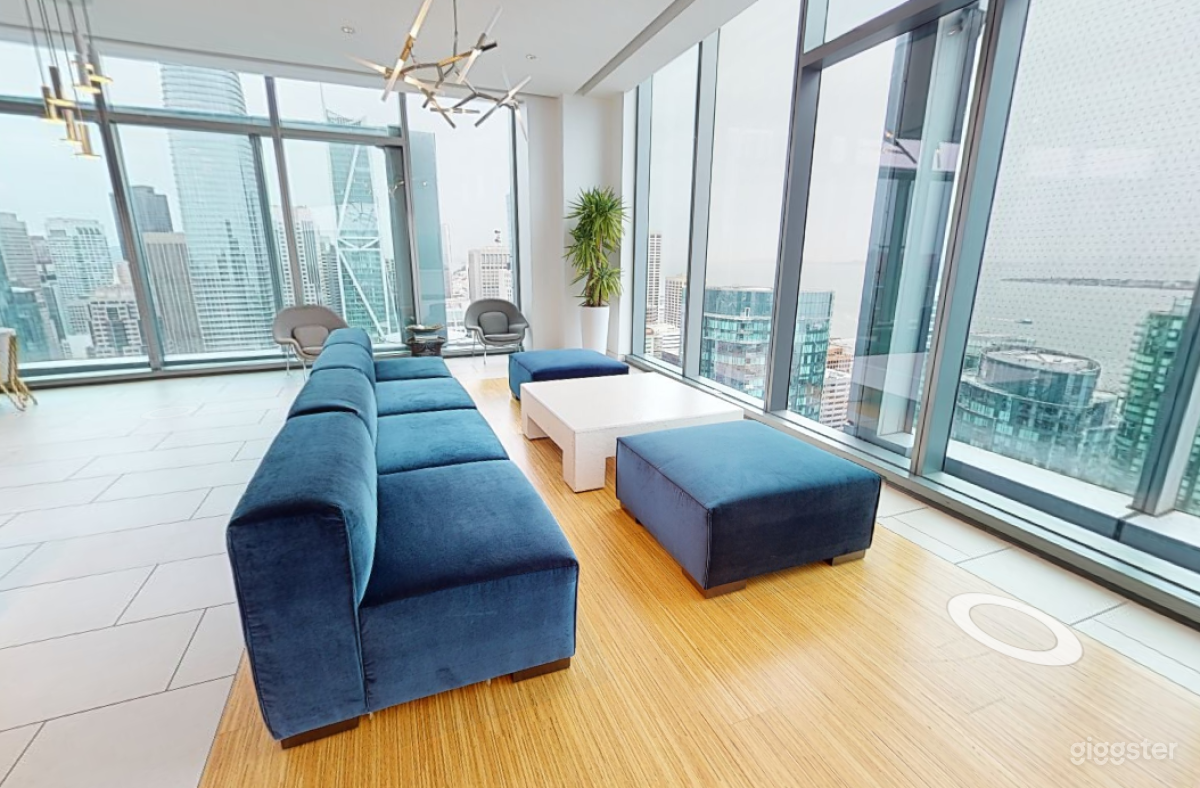 42nd Floor Sky Lounge &amp; Deck in East Cut Photo 2