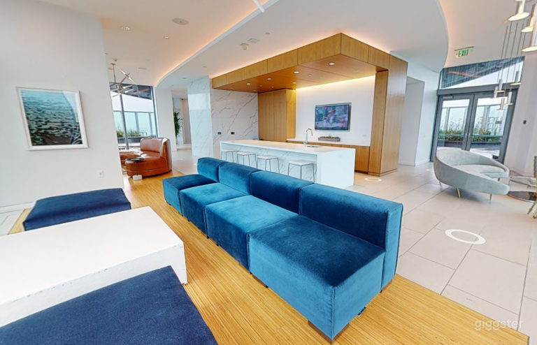  42nd Floor Sky Lounge & Deck in East Cut 