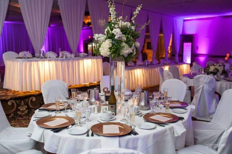Bright Grand Ballroom in Ohio Photo 3