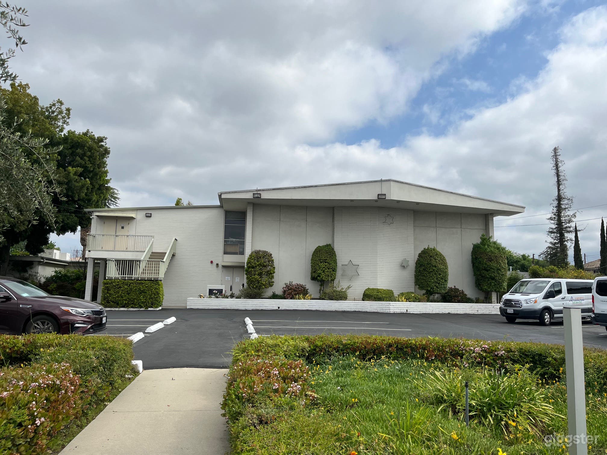 Entrance to the Temple and Parking Lot.