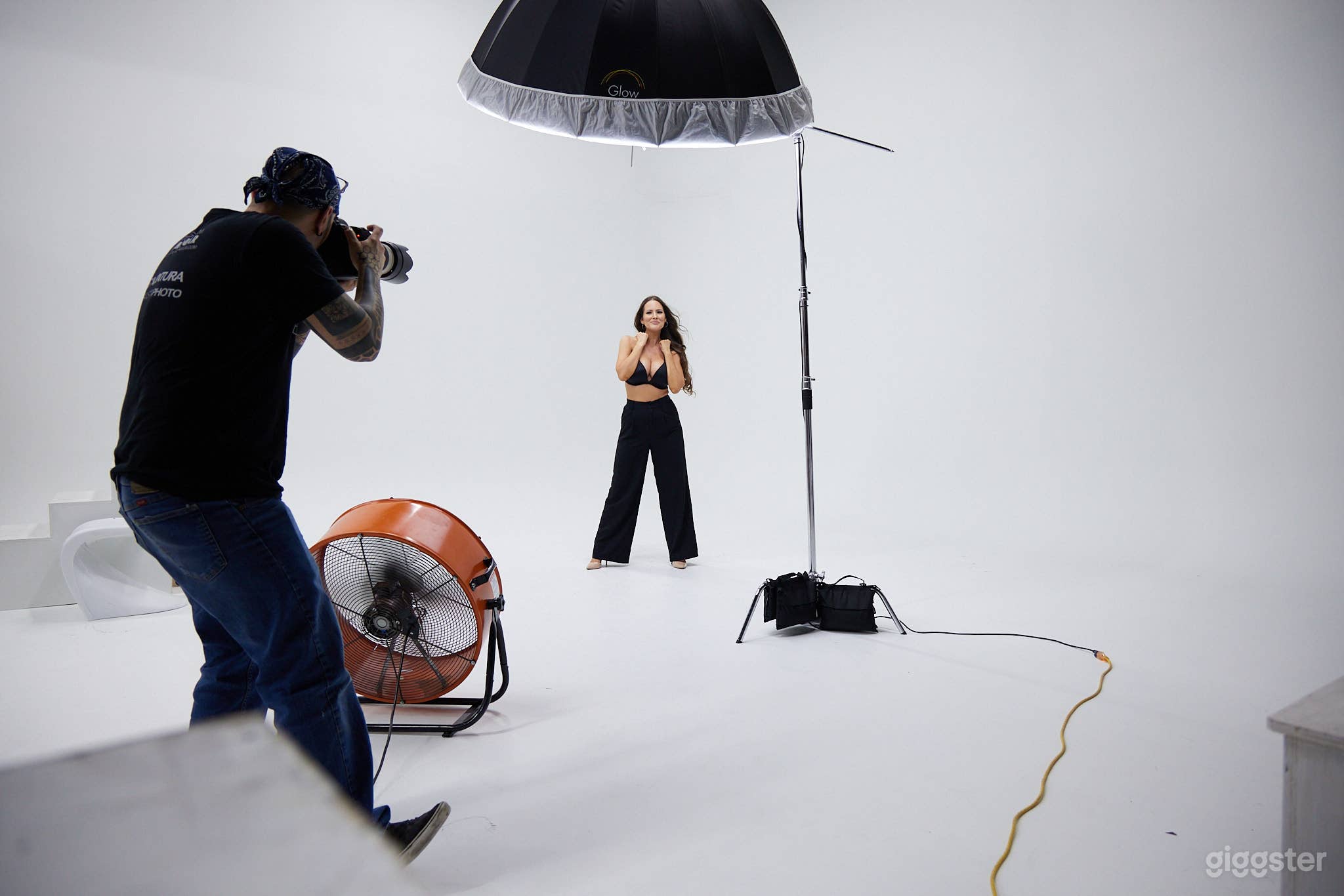 Commercial Studio with Lighting Equipment - AVS1 Photo 1