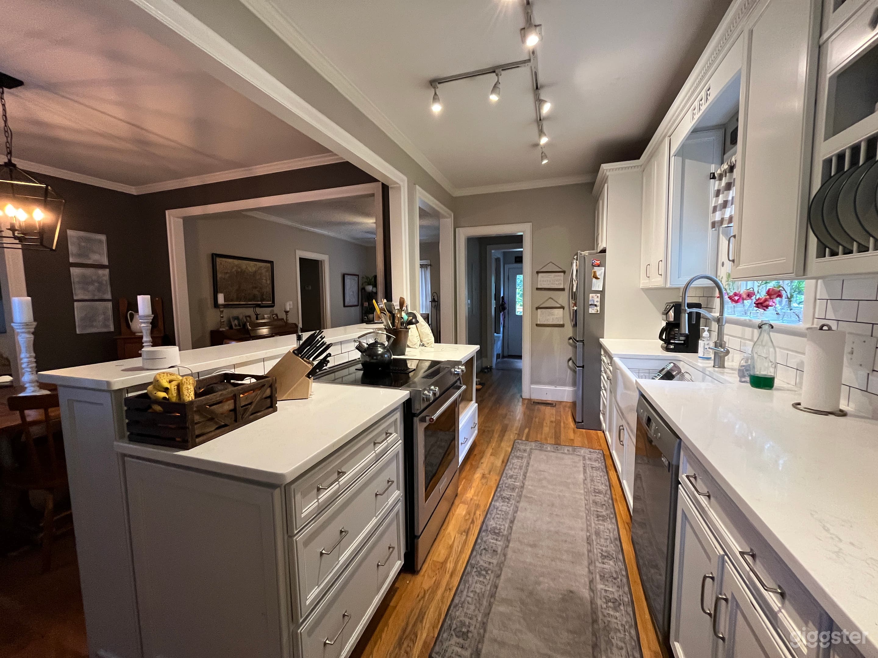 Charming Decatur Creekside Cottage-Large Yard.  Photo 3