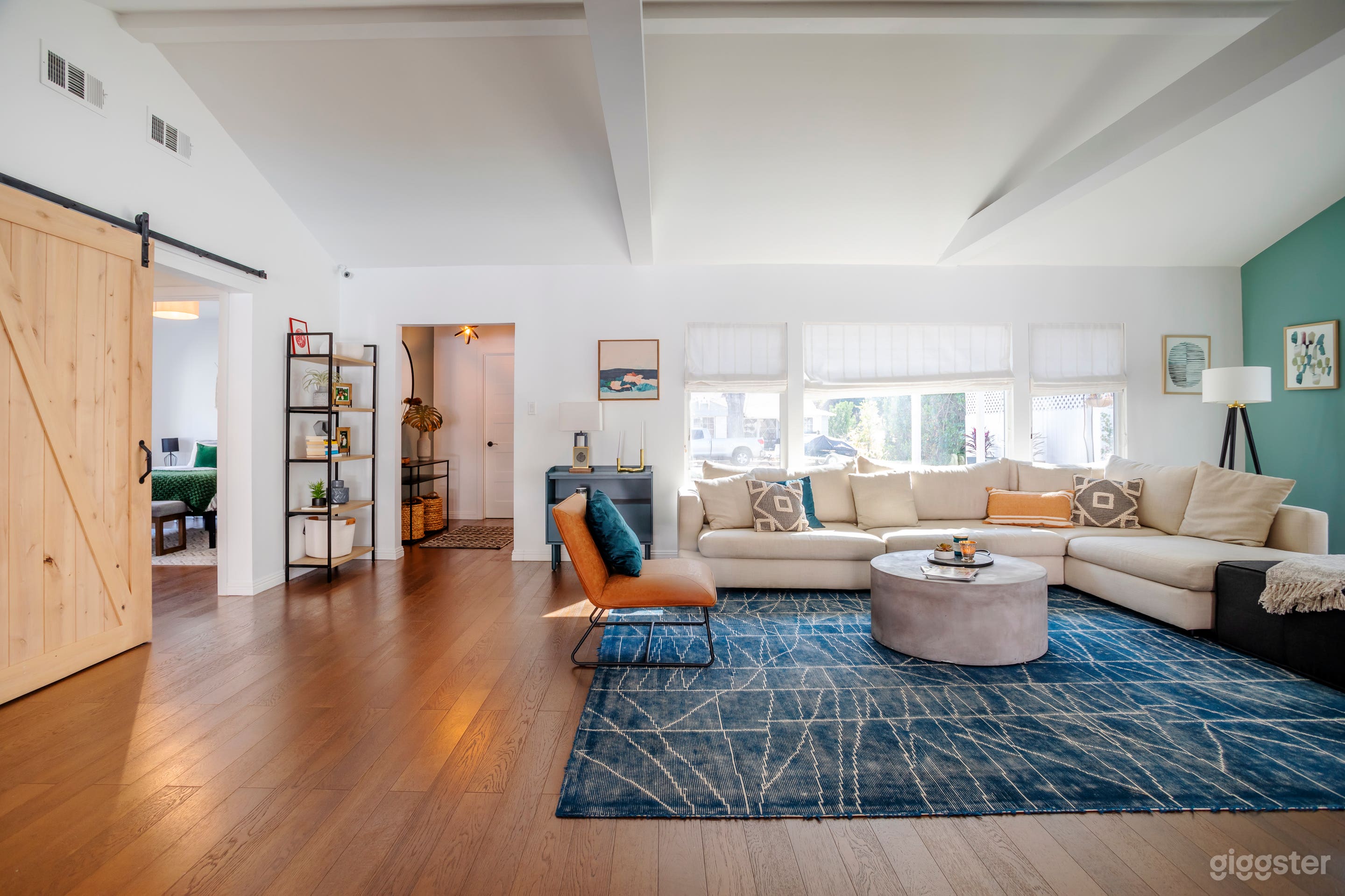 Amazing Sherman Oaks House with Gorgeous Pool Photo 3