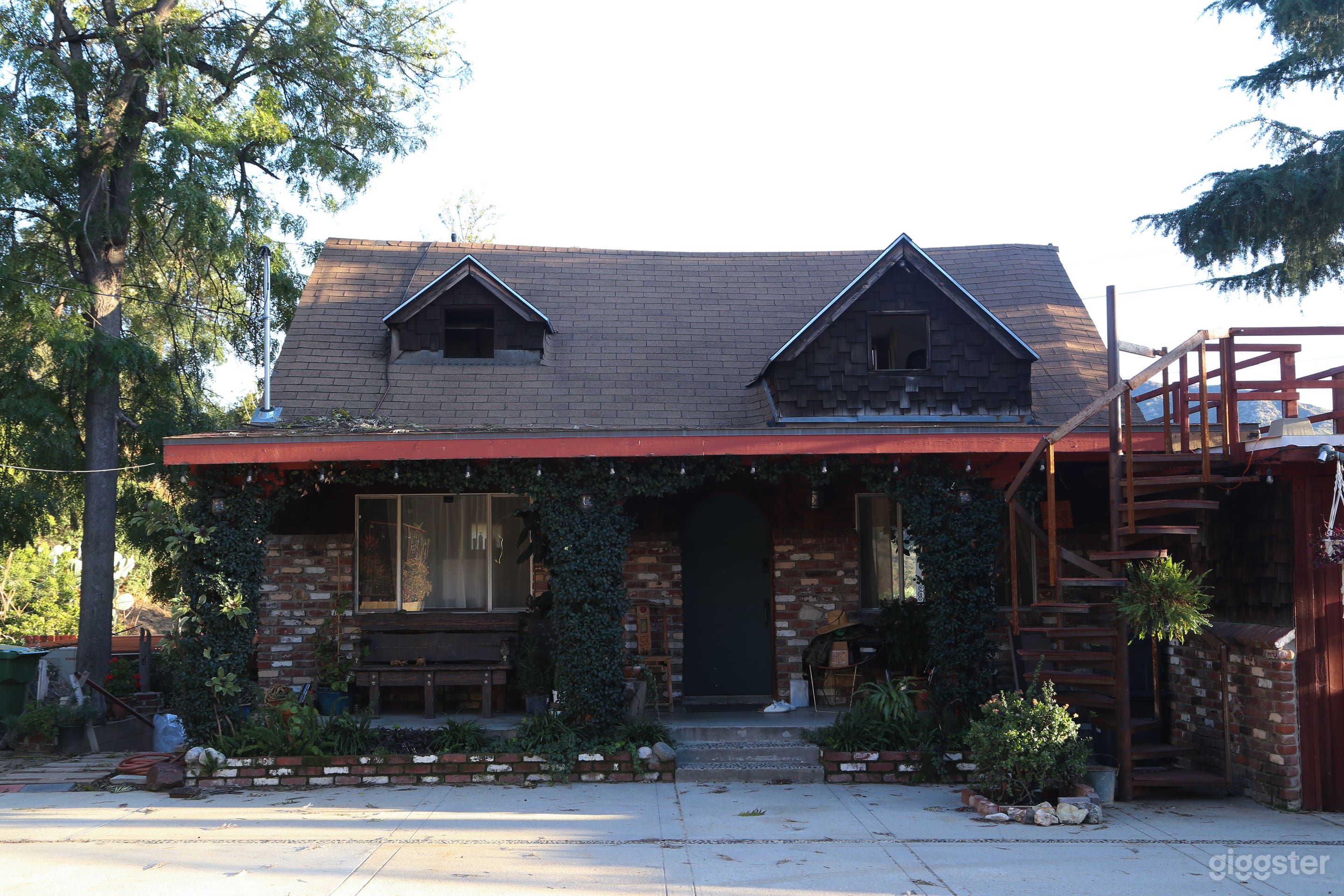 Cabin Retreat with Pool/Hot Tub &amp; Scenic Views Photo 1