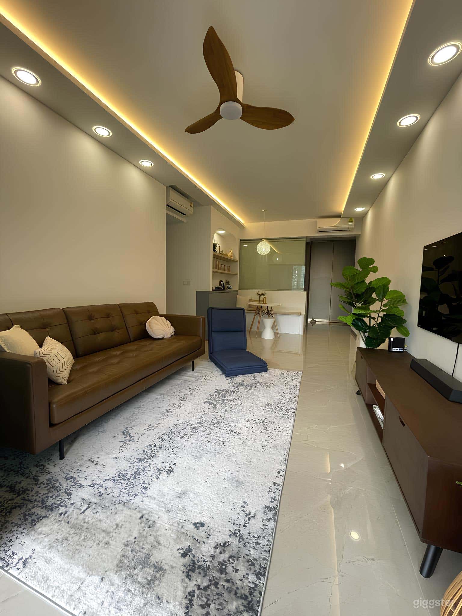 Bright, airy, cosy, modern space Photo 4