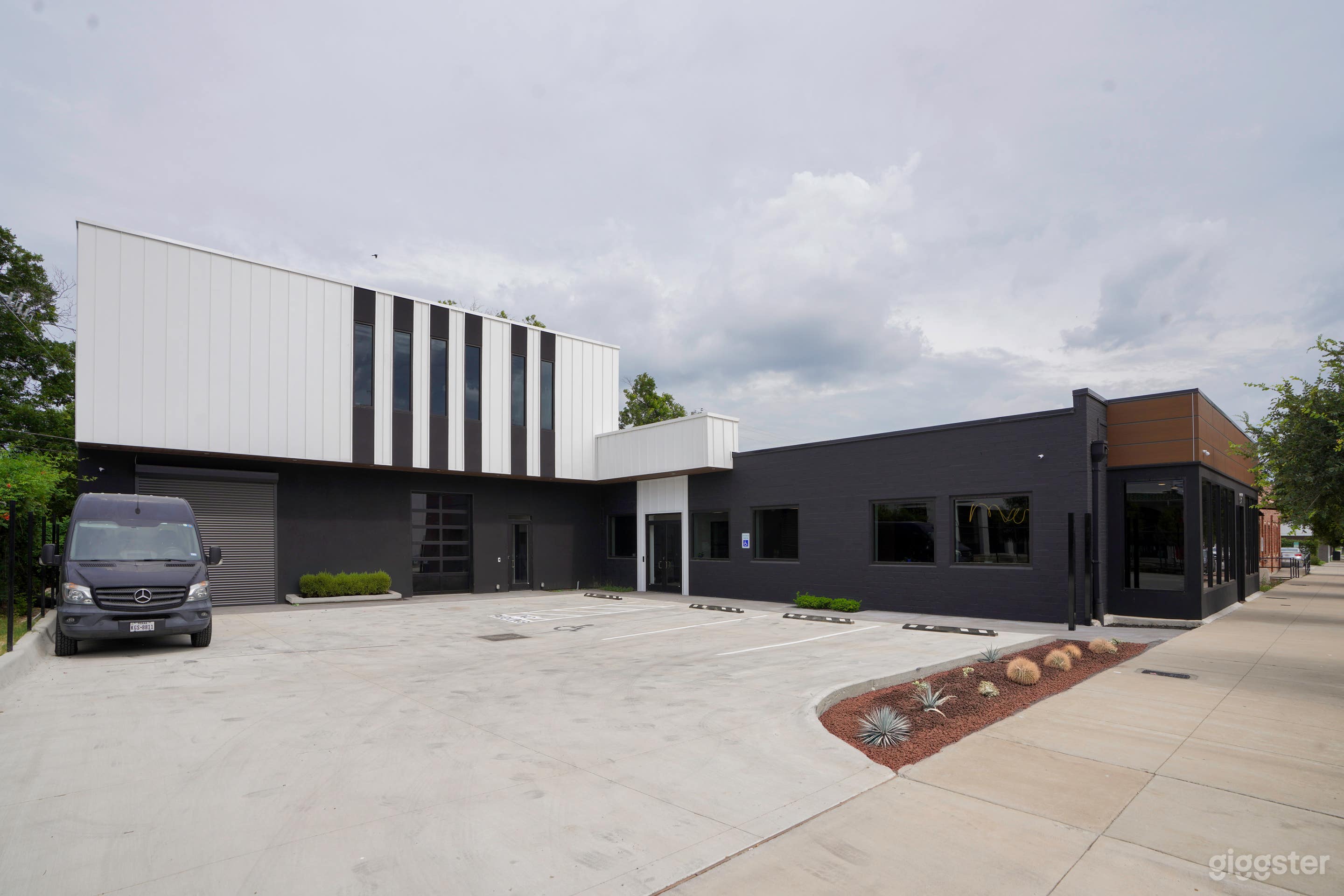 A Creative Hub and Coffee Nook to Ignite Your Idea Photo 1