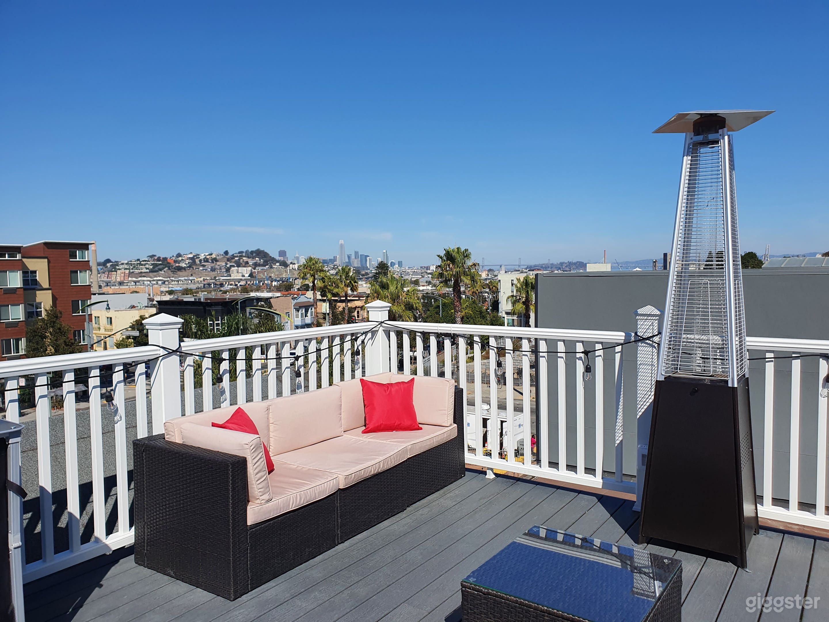 3rd Floor Rooftop Skyline View