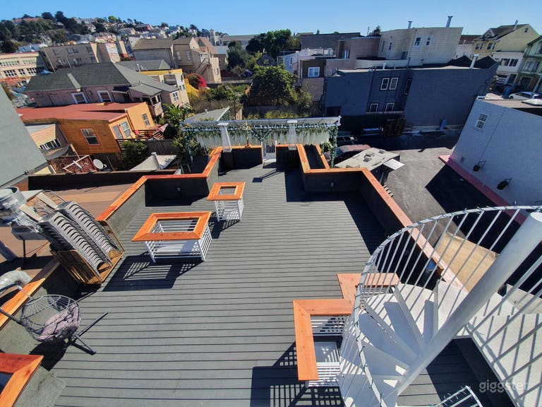  Outdoor Terrace with SF Skyline View 