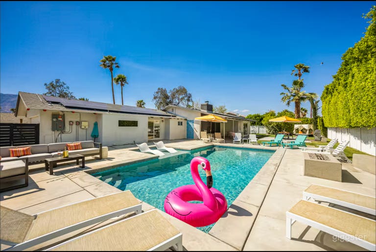  Open-Concept Contemporary House 