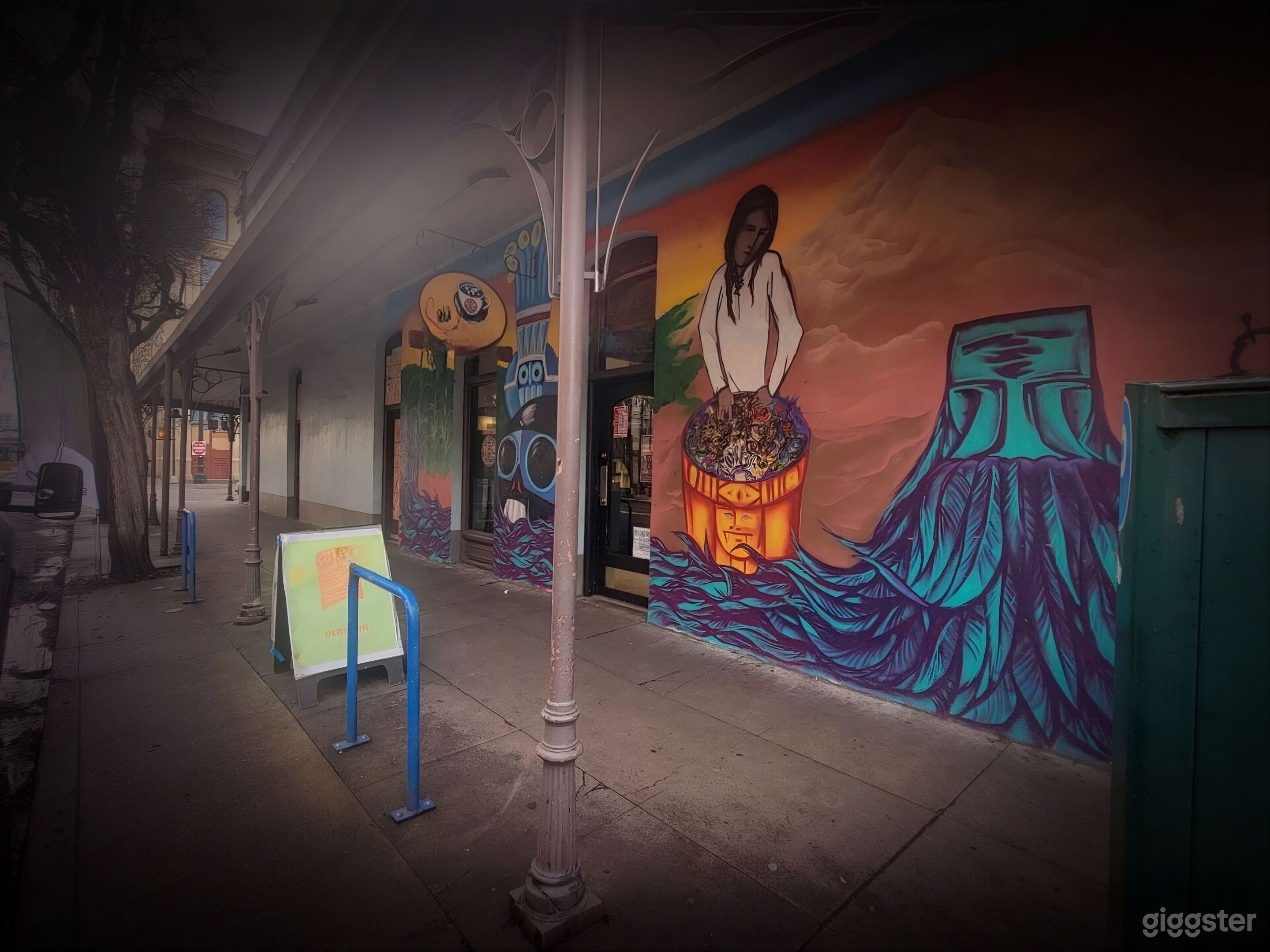 The Bricks of OldTown. Where Cultures and Coffee Connect. Photo 3