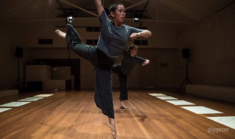 Upstairs Studio Photo 4