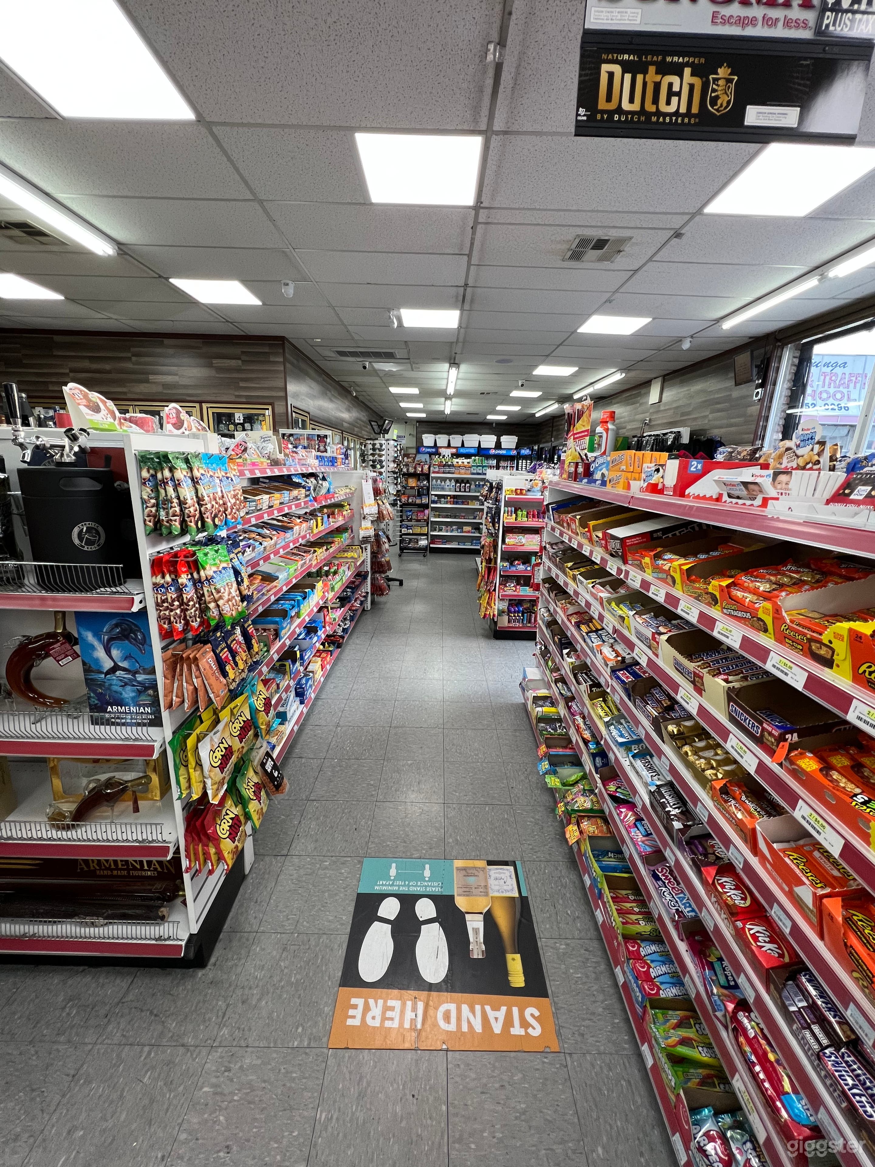 Liquor Store / Convenience Store Photo 4