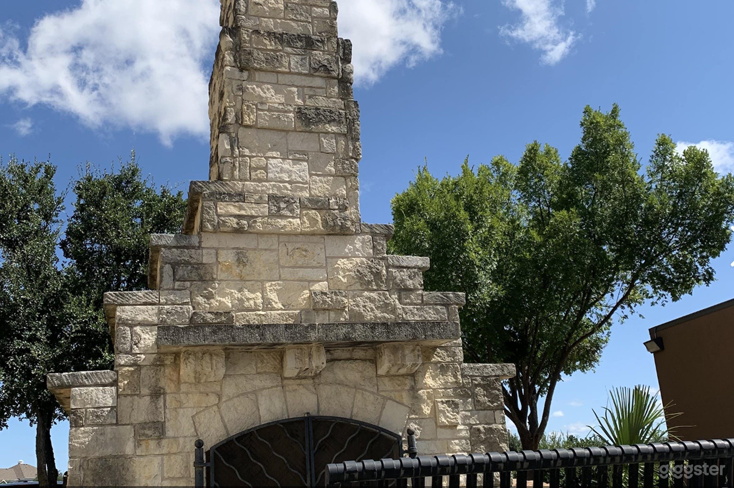 Workspace with Outdoor Amenities Photo 4