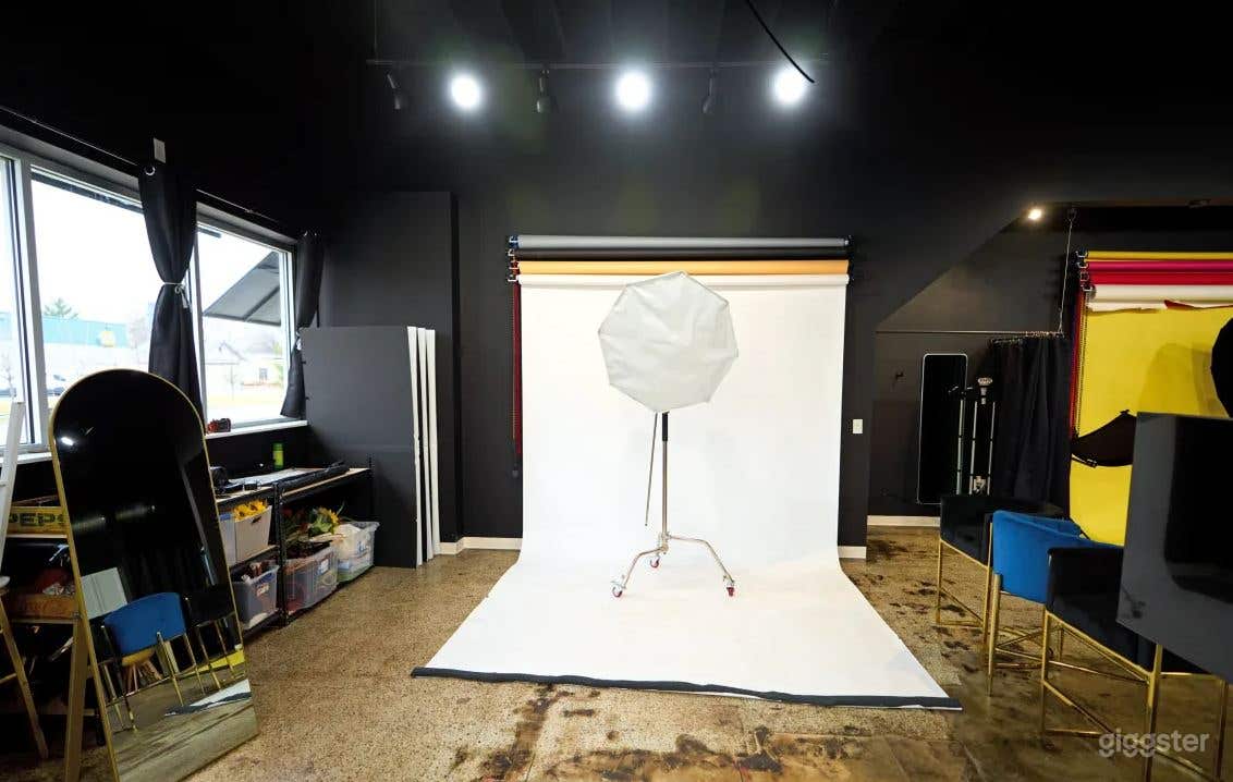 Smaller Photography/Filming Studio Photo 3