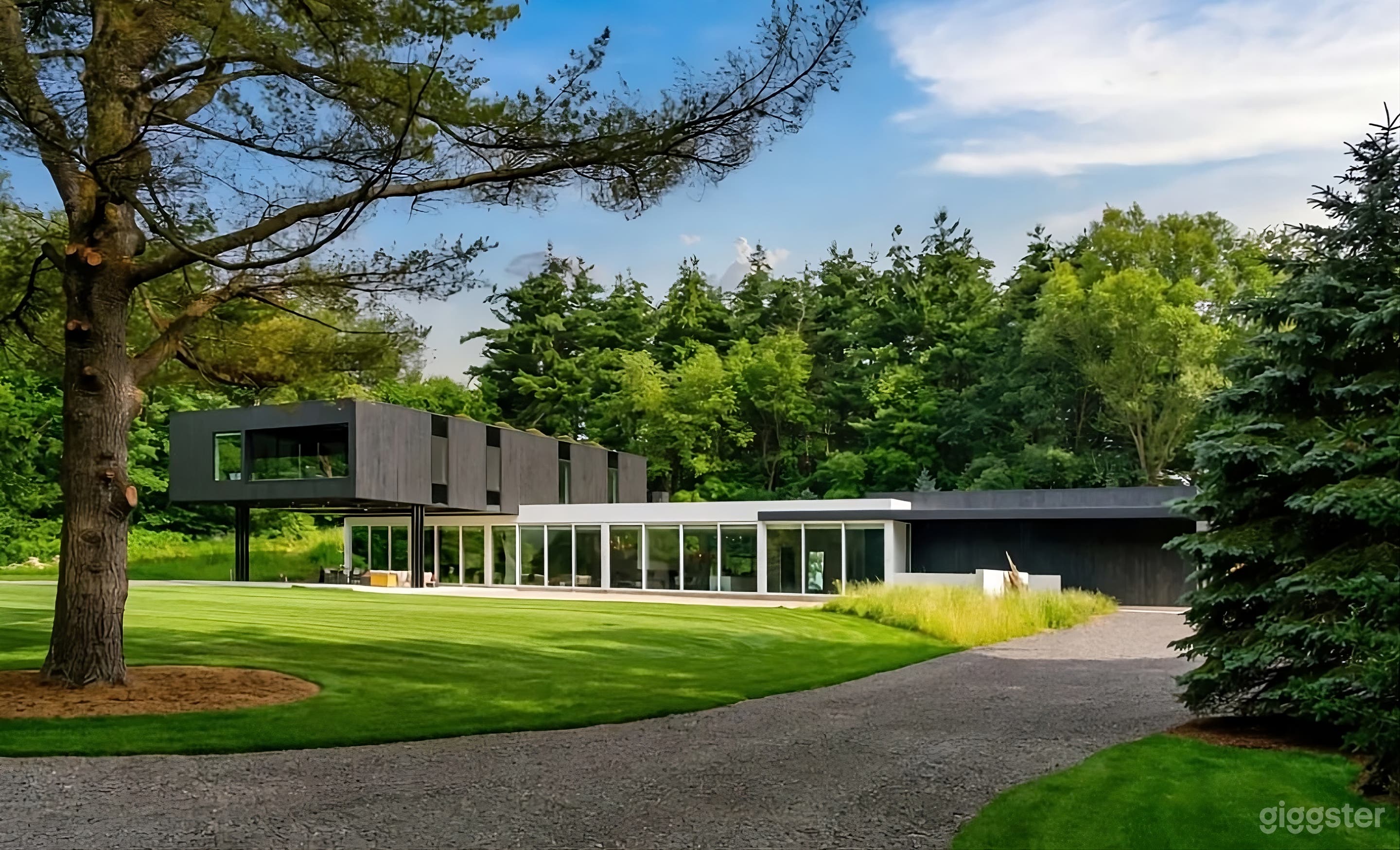 Expansive Backyard Oasis Photo 2