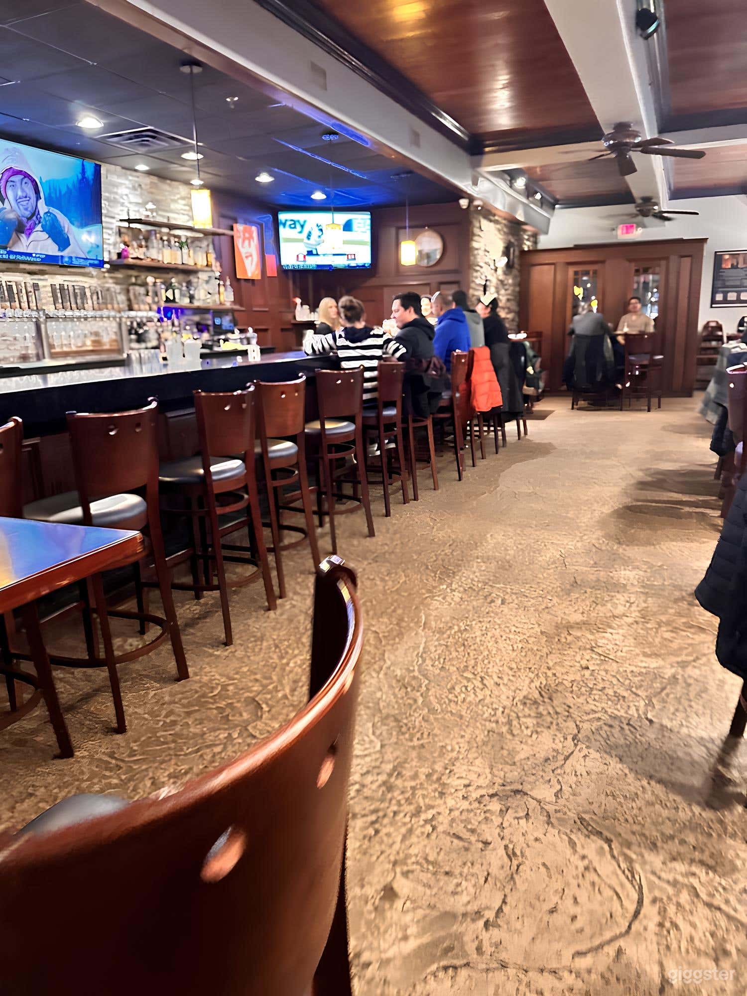 Lively Bar Area  Photo 3