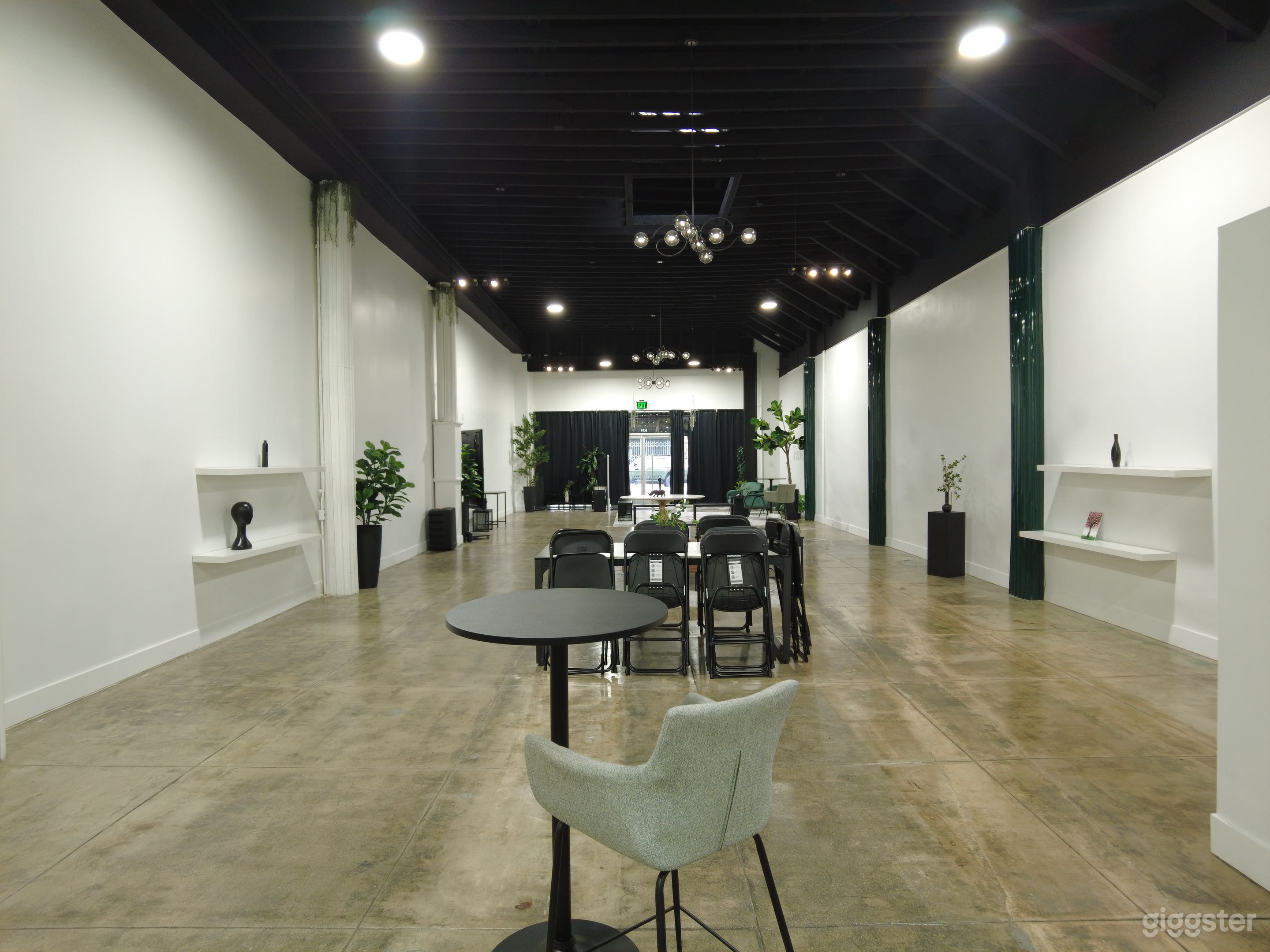 3000 sqft Beautiful and Versatile Space Photo 1