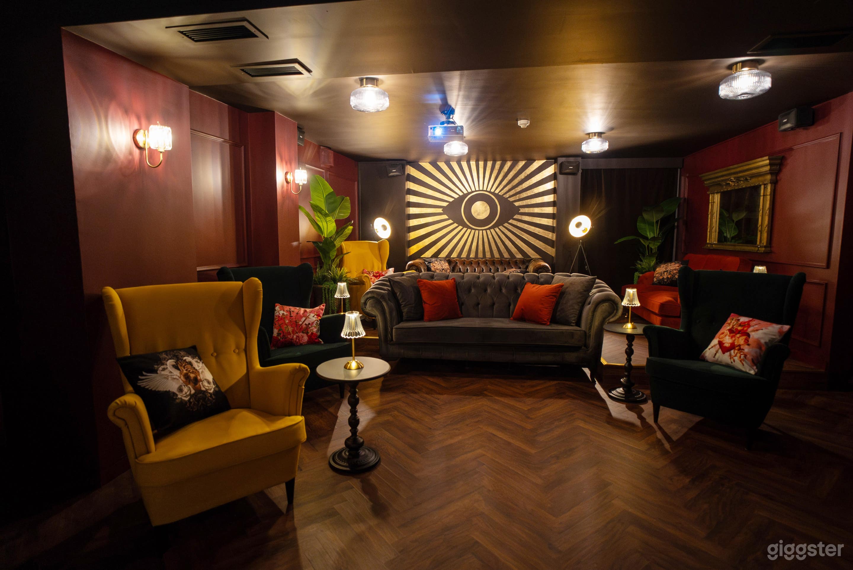 The Lounge Photo 1