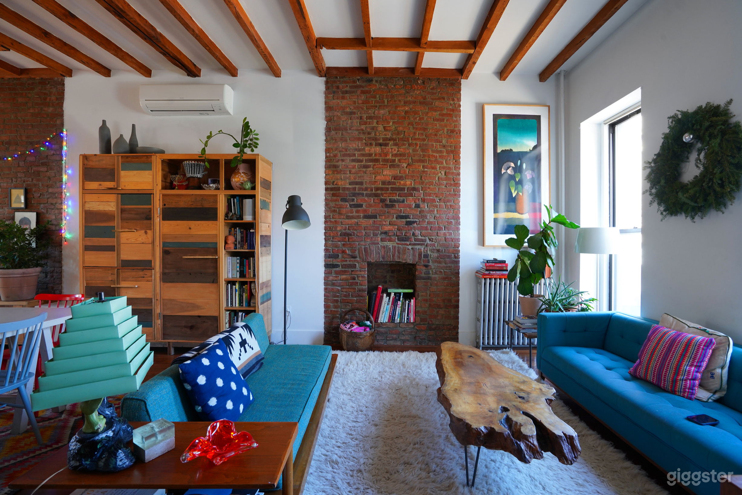 SHAPIRA'S URBAN Brownstone Photo 4