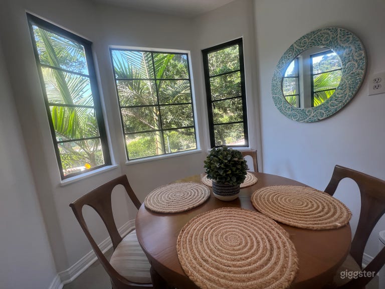  Traditional Apartment/Condo in Mediterranean House 