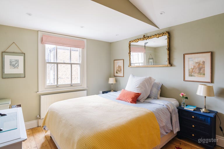  Beautiful Spacious 5 Bedroom Period Family Home 