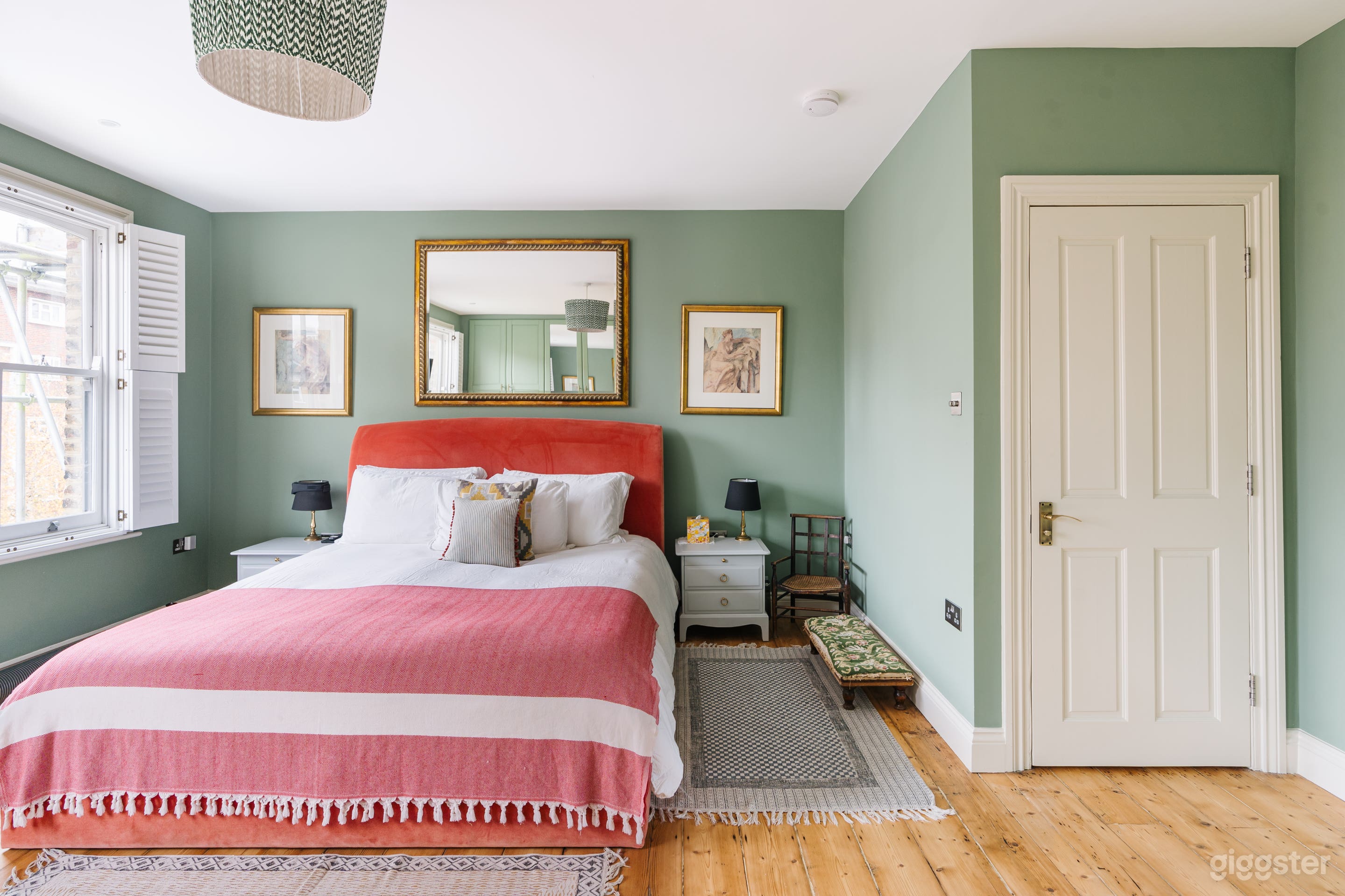 Beautiful Spacious 5 Bedroom Period Family Home Photo 2