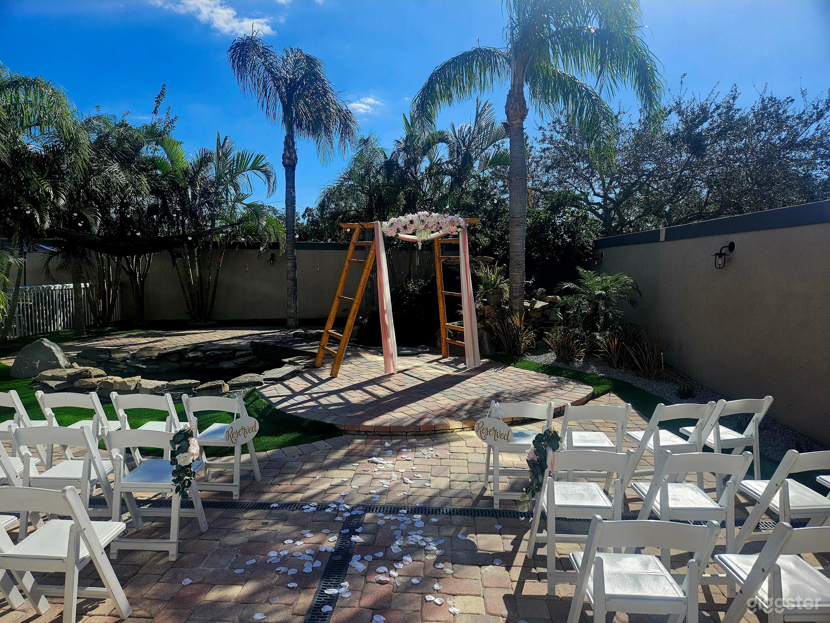 Buyout: Well-Lit Space + Outdoor Patio Photo 3