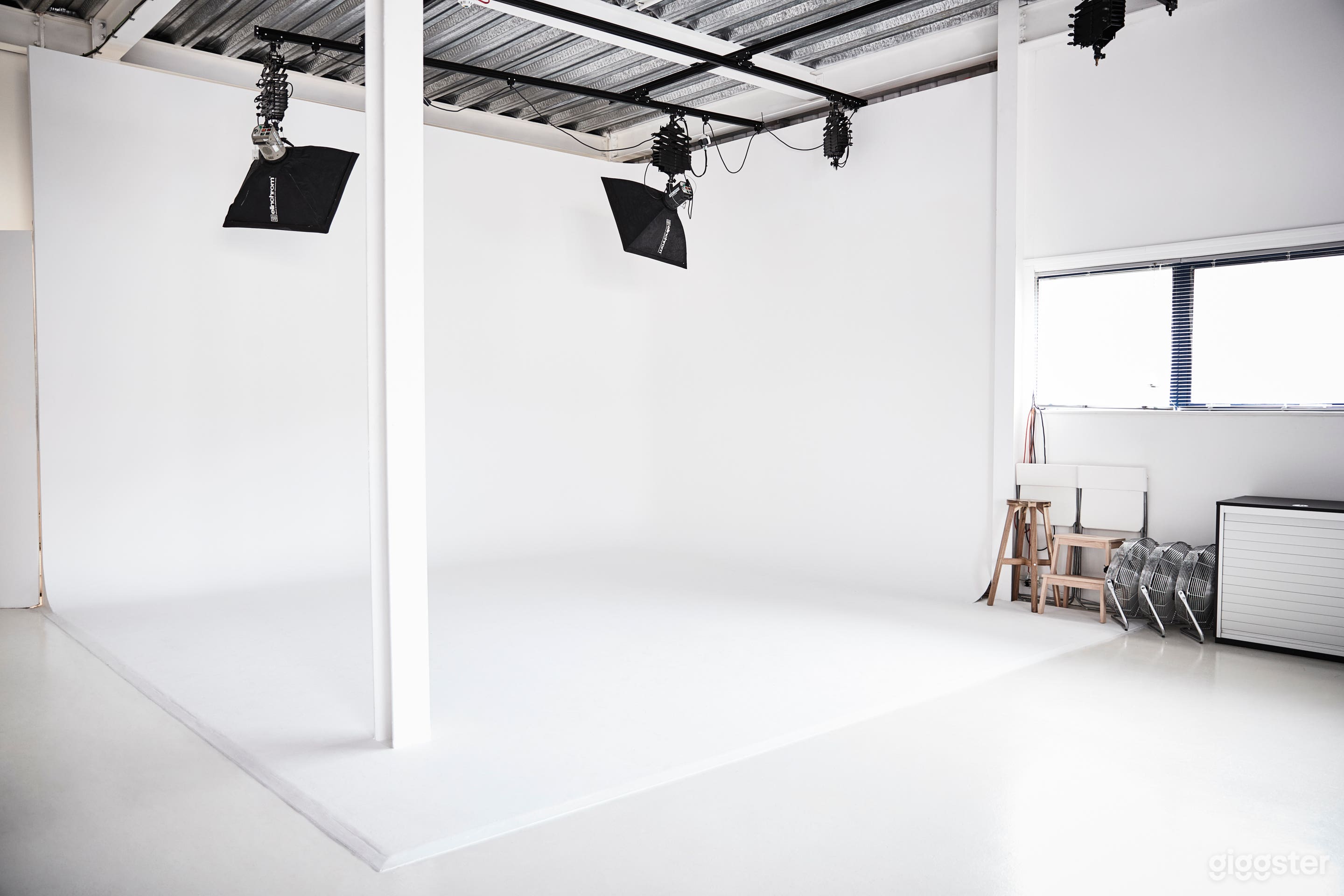 Photography and Video Studio Photo 1
