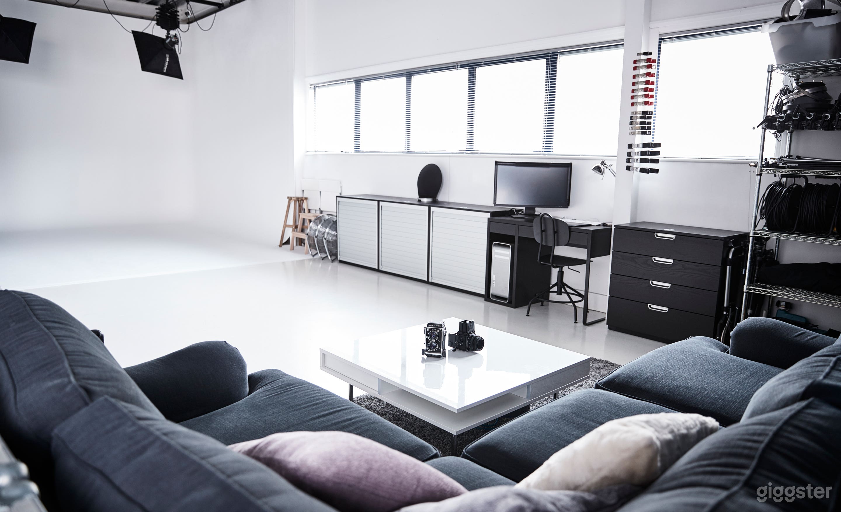 Photography and Video Studio Photo 2