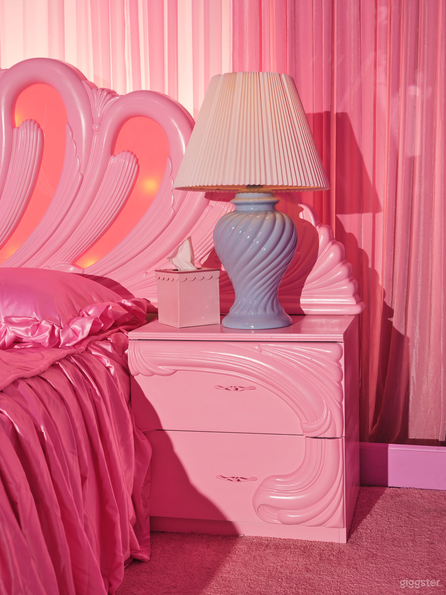 80's / 90’s Pink Bedroom Set | Powder Room Studio Photo 2