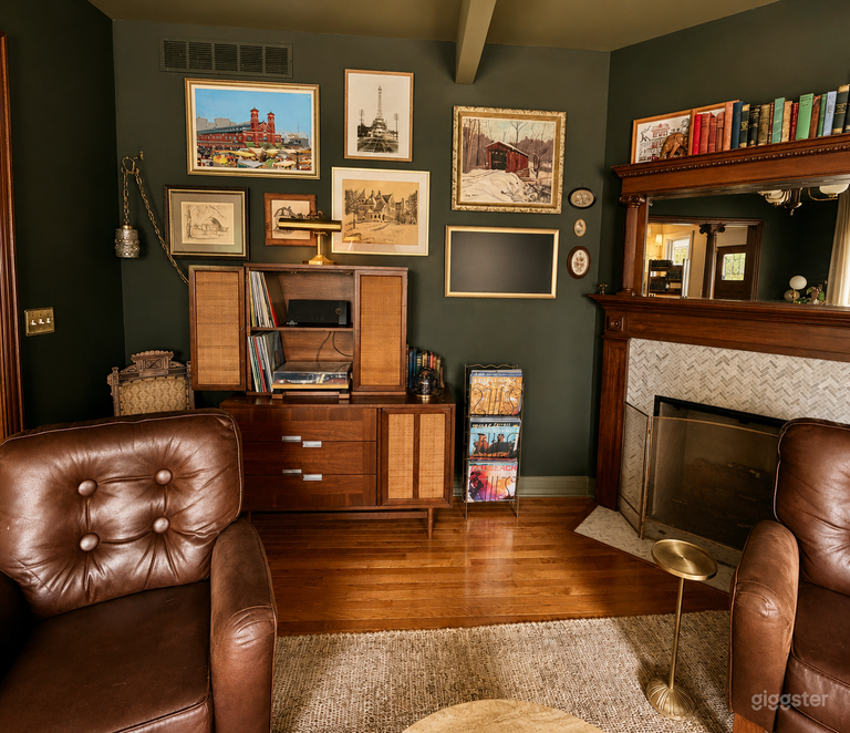  Historic Victorian Parlor, Grand Staircase &Wraparound Porch 