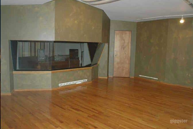 Spacious Recording Studio and Production Facility Photo 3
