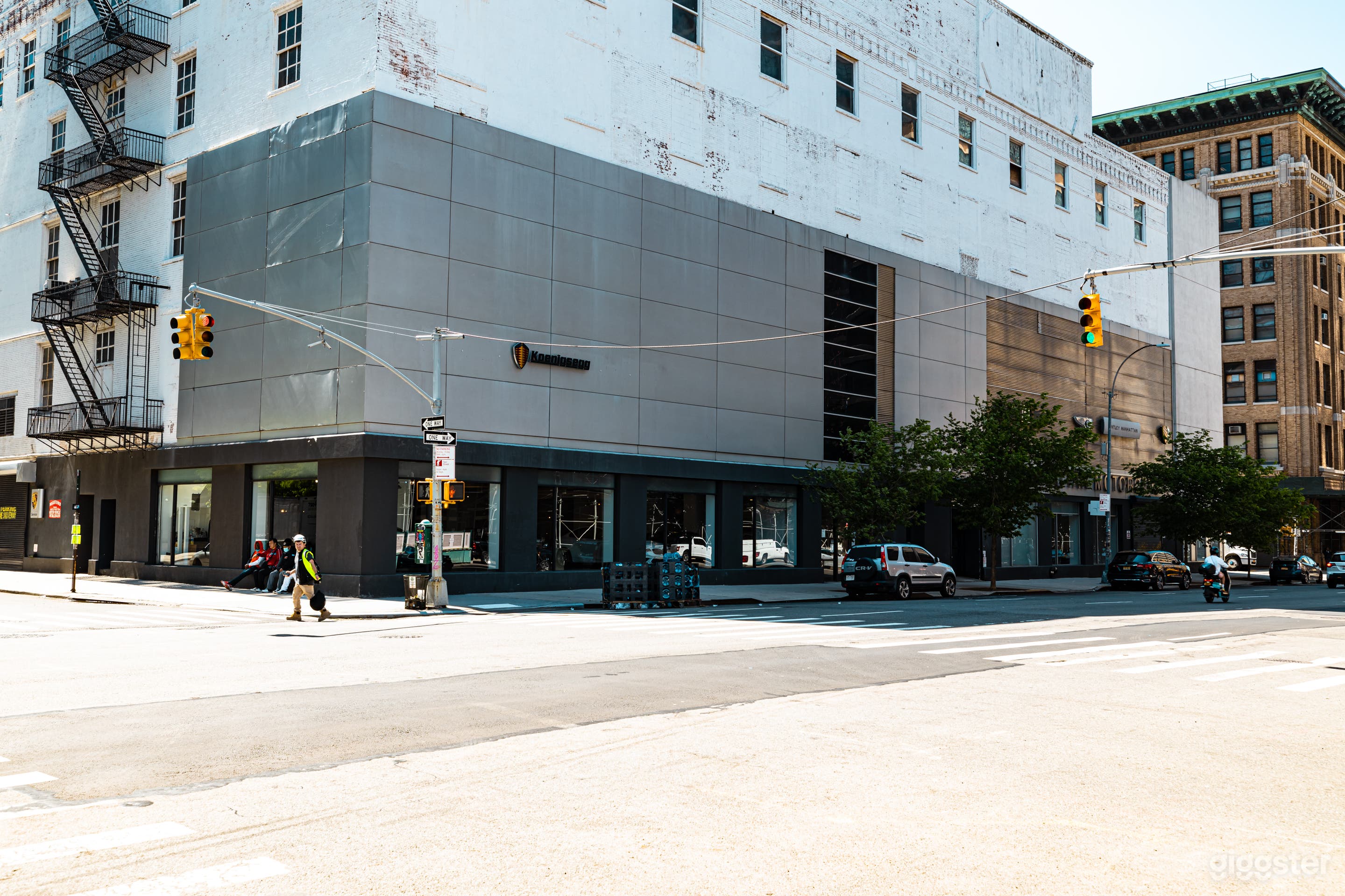 Manhattan Motorcars Chelsea Photo 1