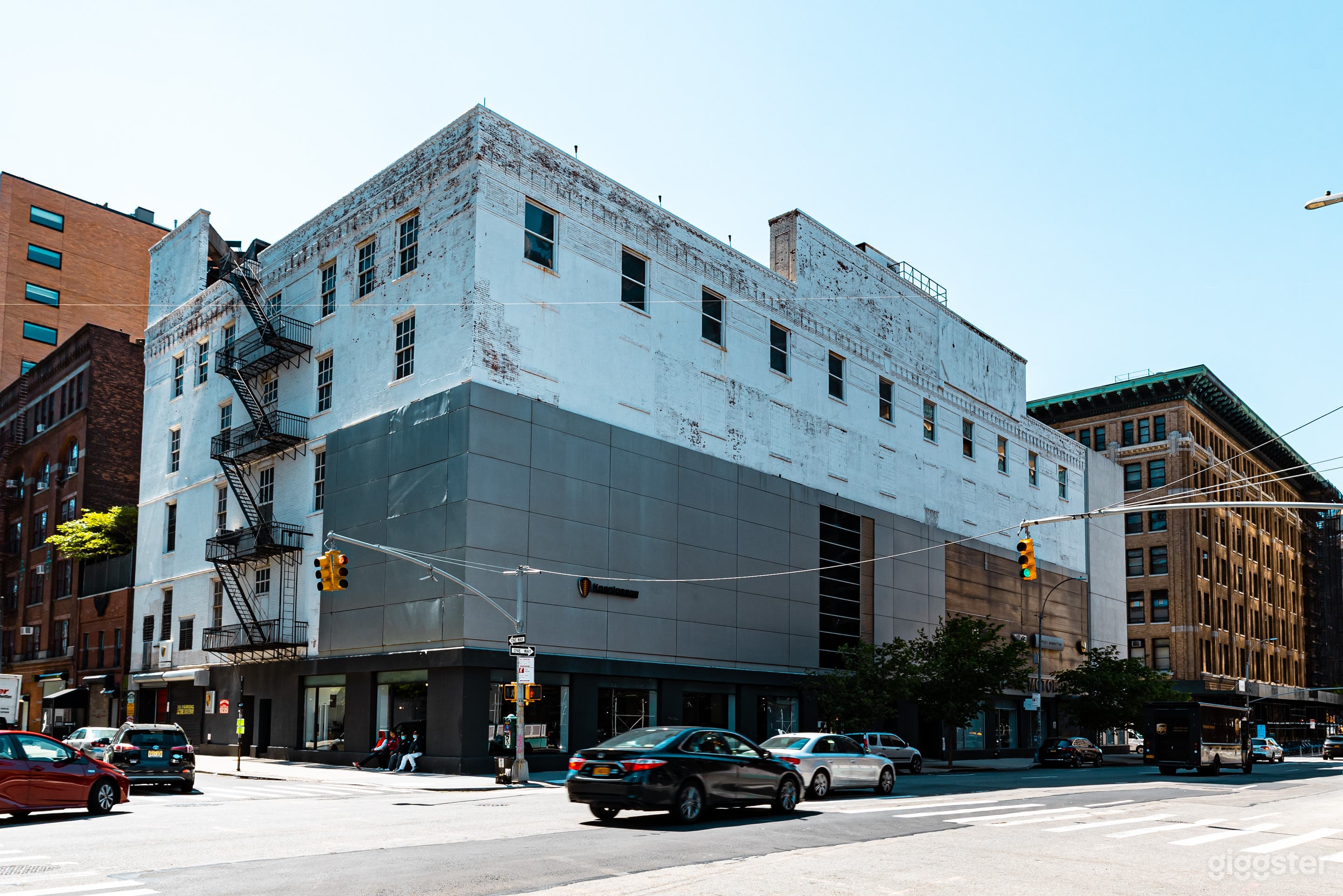 Manhattan Motorcars Chelsea Photo 2