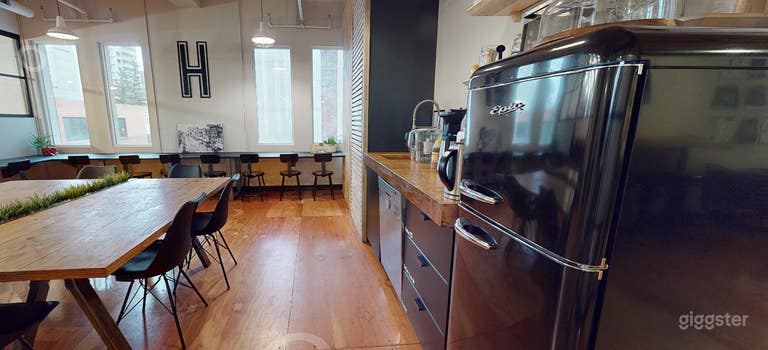  Collaborative Office Space for 20 