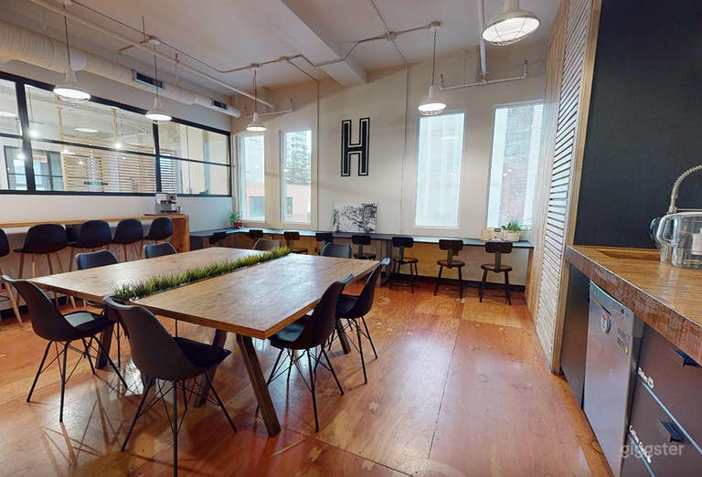  Collaborative Office Space for 20 