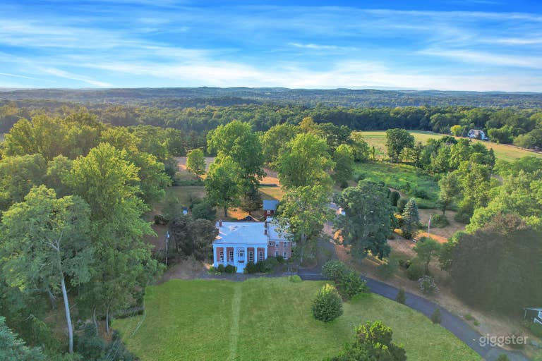  Posada Cromwell Manor 