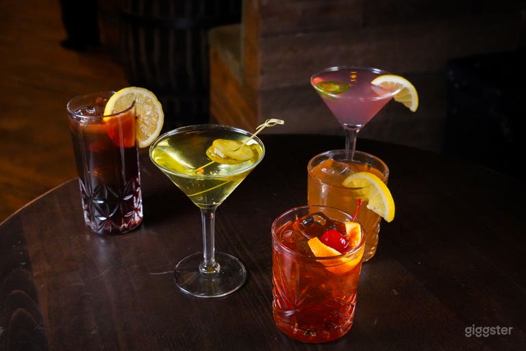  Nostalgische NYC Cocktailbar & Privater Veranstaltungsraum 